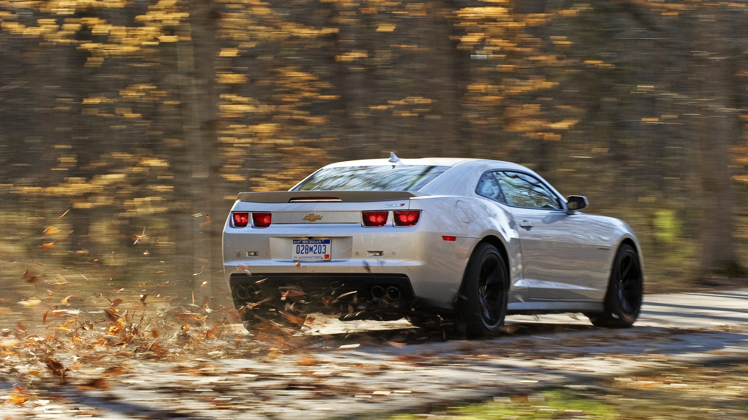 Chevrolet Camaro zl1 белая 1920x1080