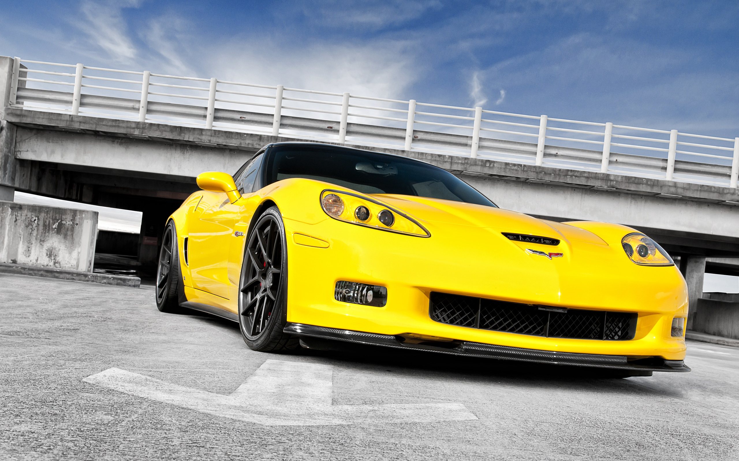 Мажор тачка. Chevrolet Corvette желтый. Chevrolet Corvette c6 мажор. Корвет машина мажор. Chevrolet Corvette c6 желтый.