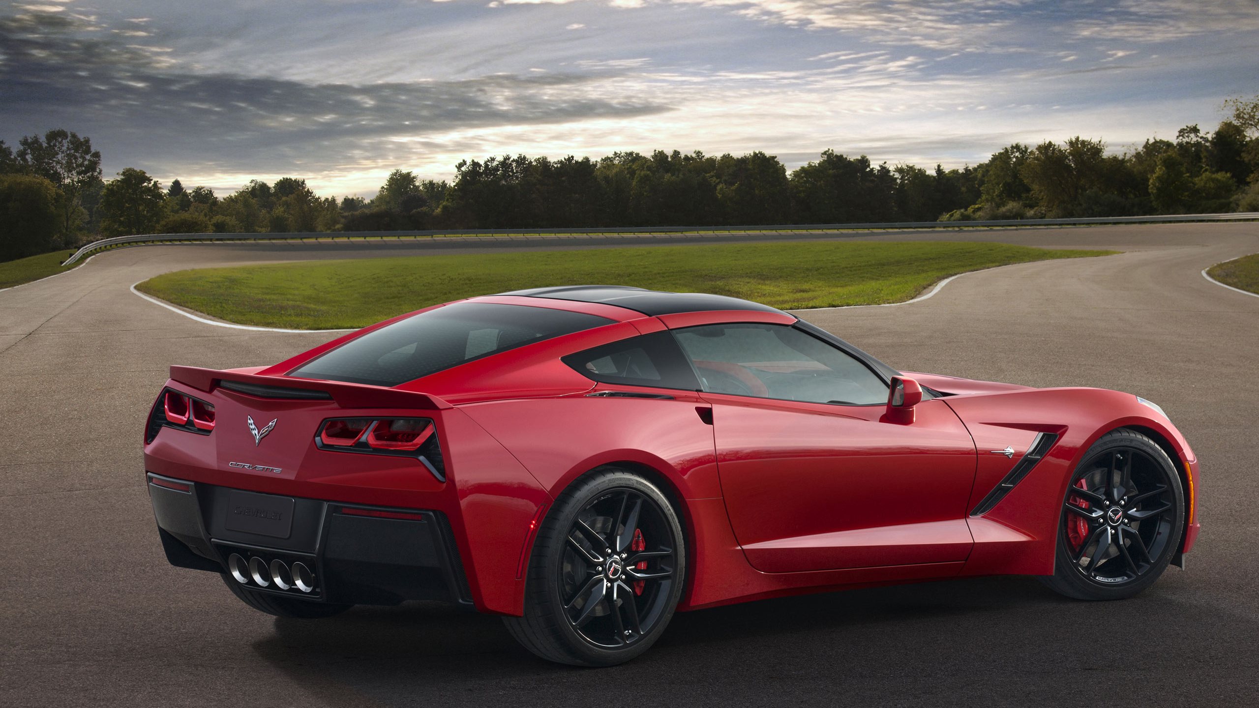 Chevrolet Corvette c7 красный