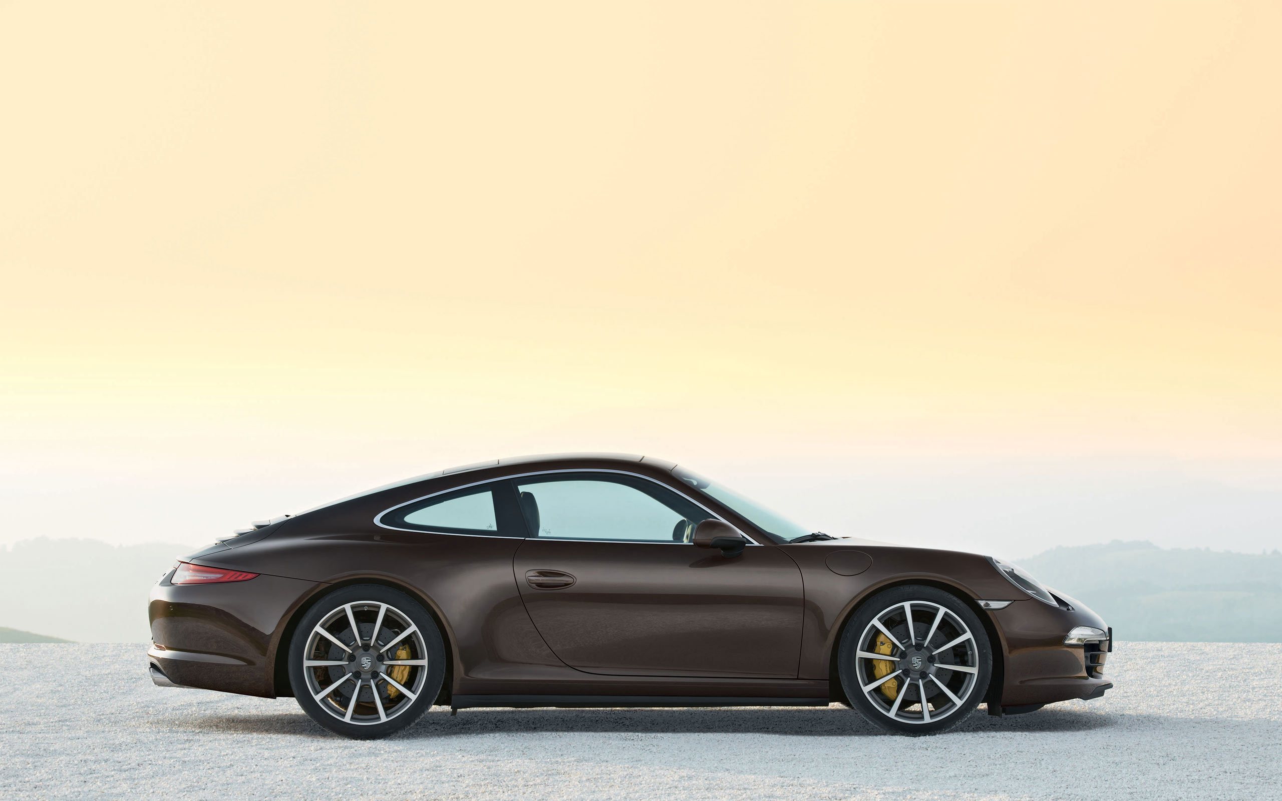 Фото обои Вид сбоку, Porsche 911 Carrera 4S, в профиль, небо. 911