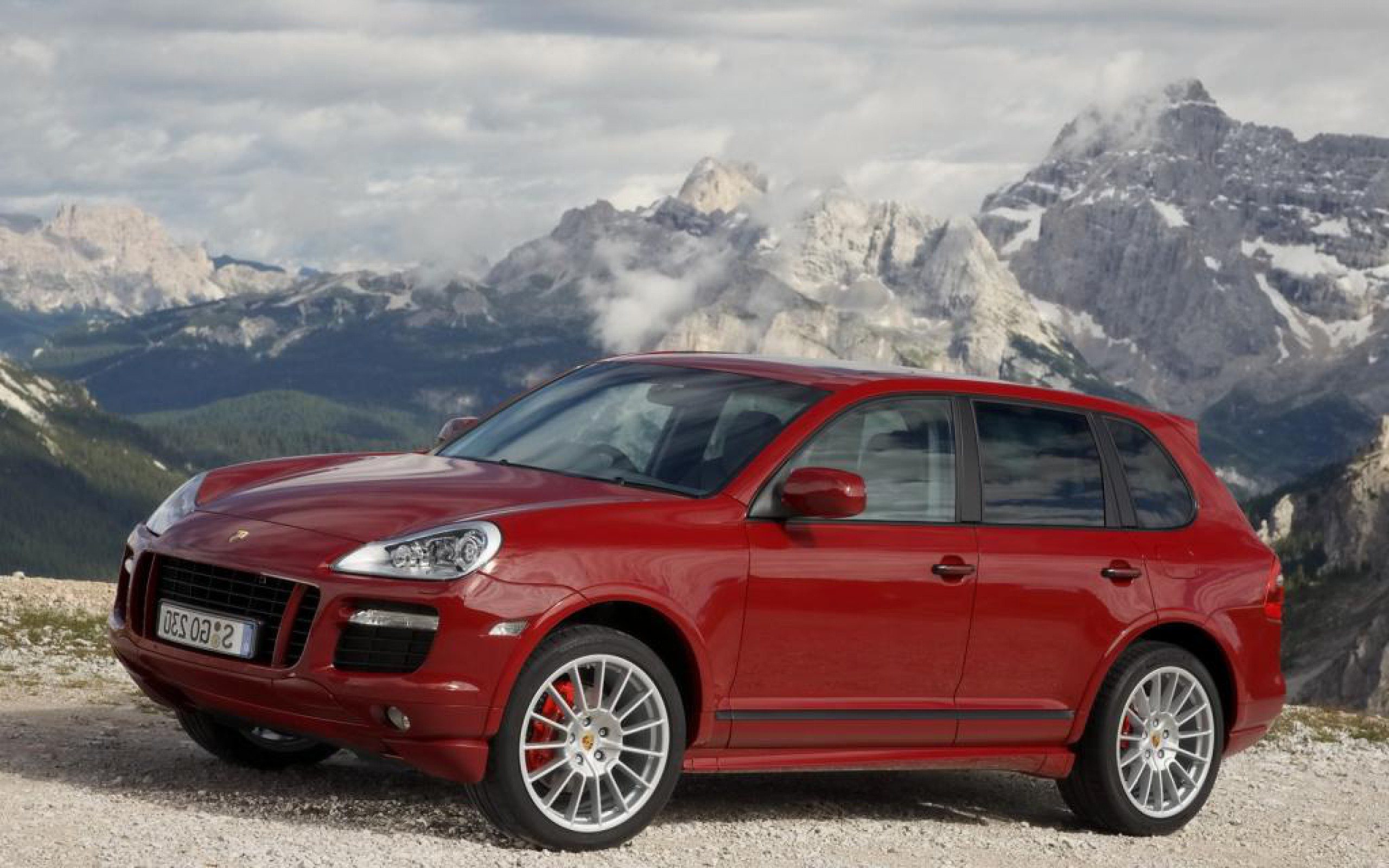 Porsche cayenne gts