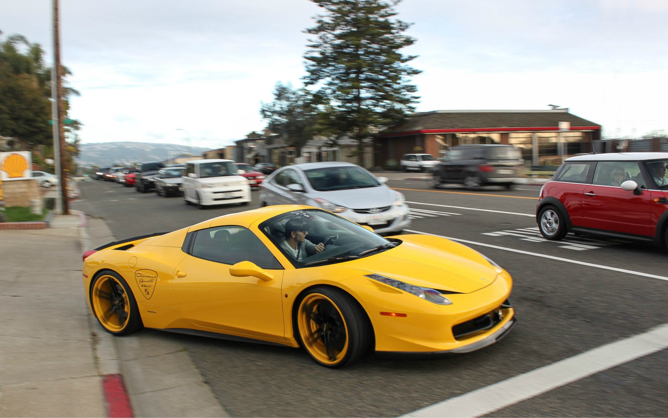 Ferrari 458 Italia Spider Yellow