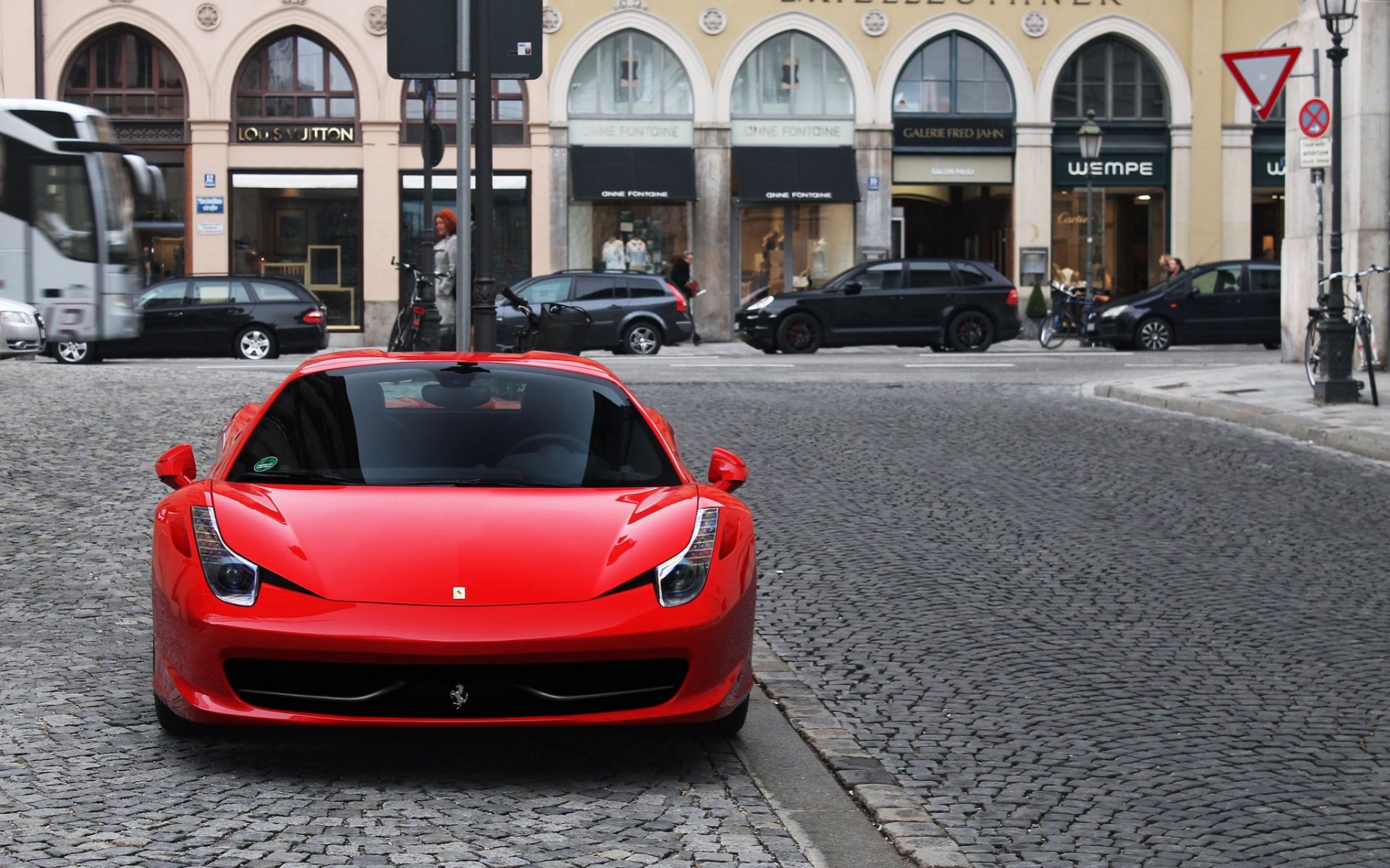 Ferrari 458 Italia сверху