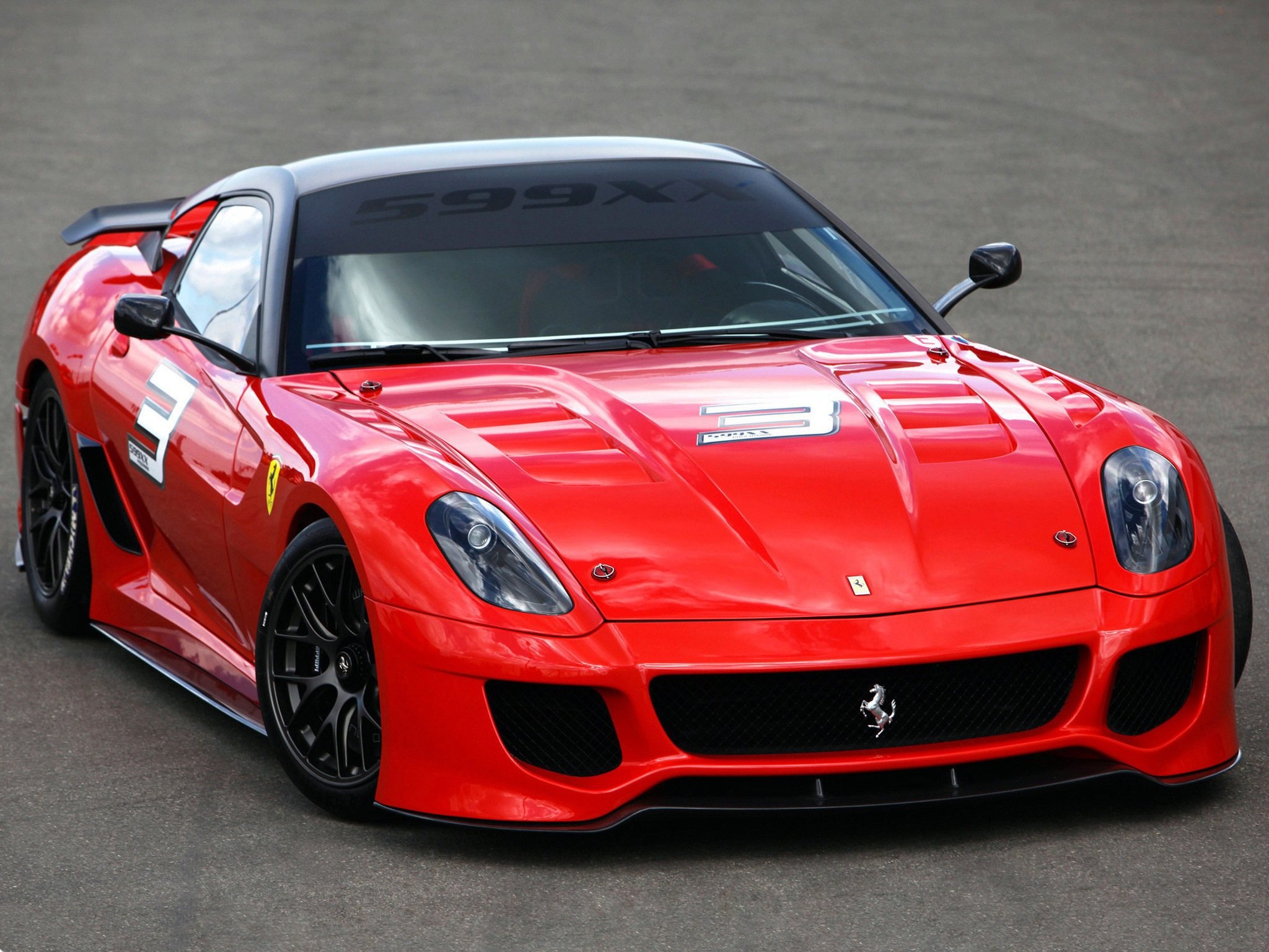 Ferrari 599 GTB Fiorano красный