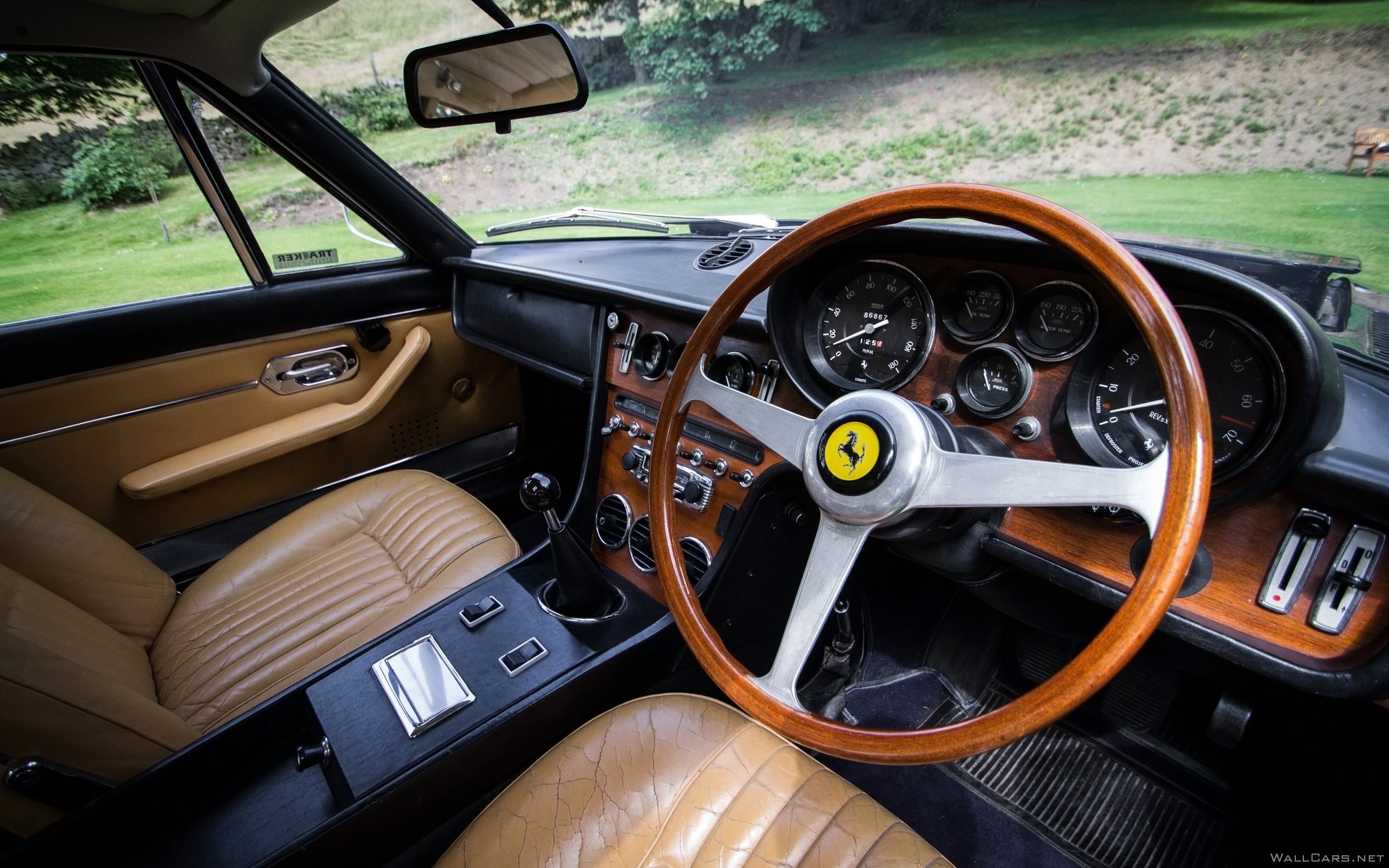 За рулем Ferrari 365 GT, 1970, дерево, ретро, обшивка, приборка, салон, интерьер, interior, retro