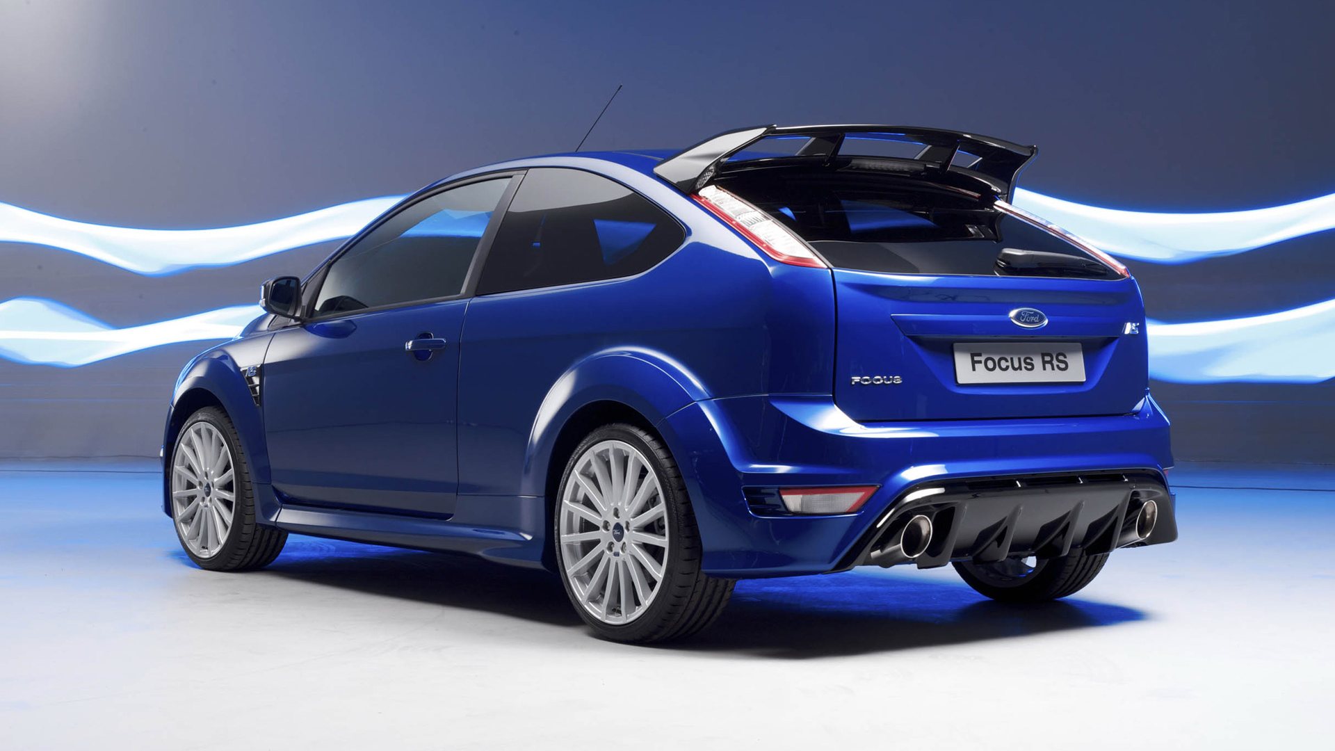 Фото обои Игра света в исполнении Ford Focus RS. Focus