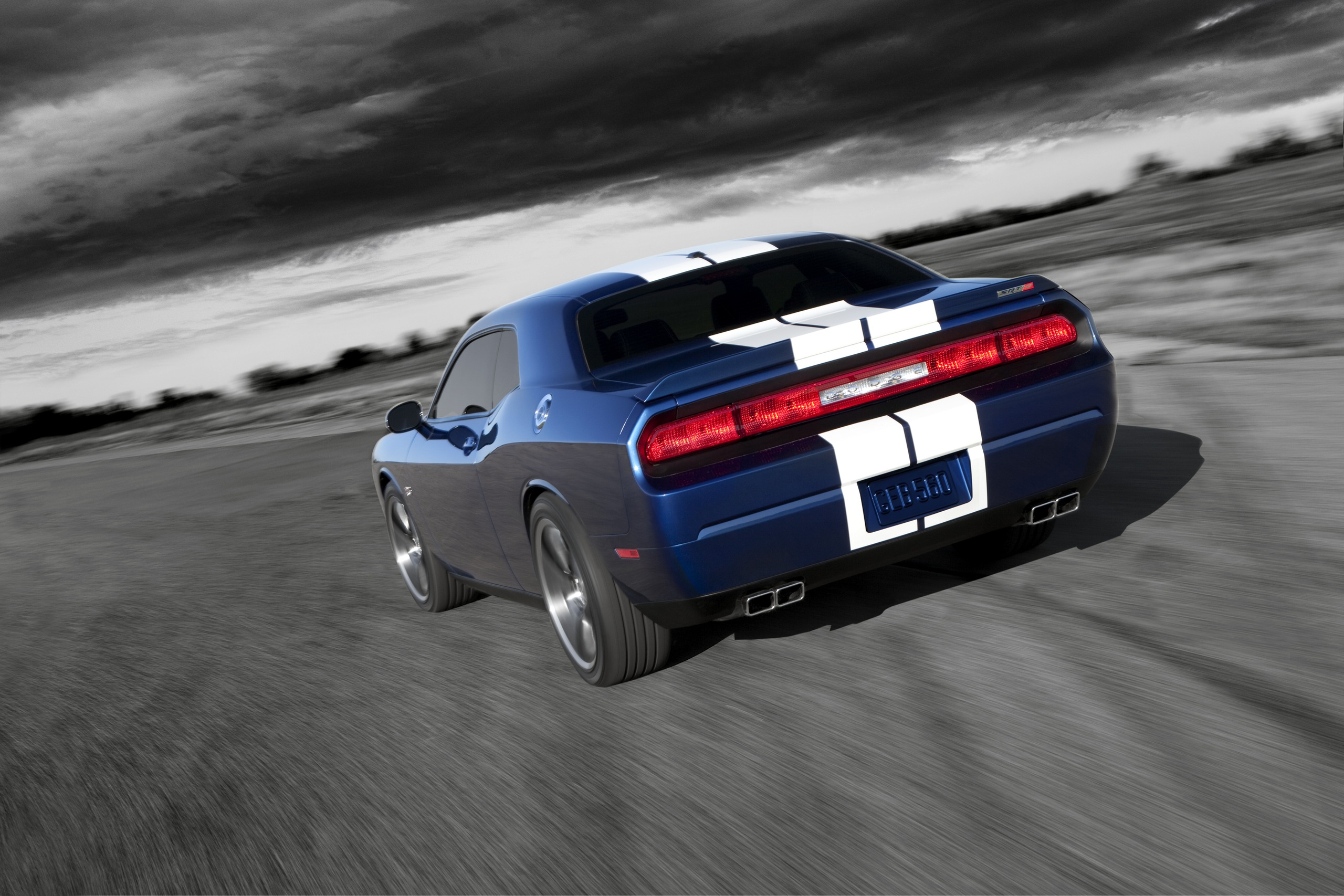 Dodge Challenger srt8 синий