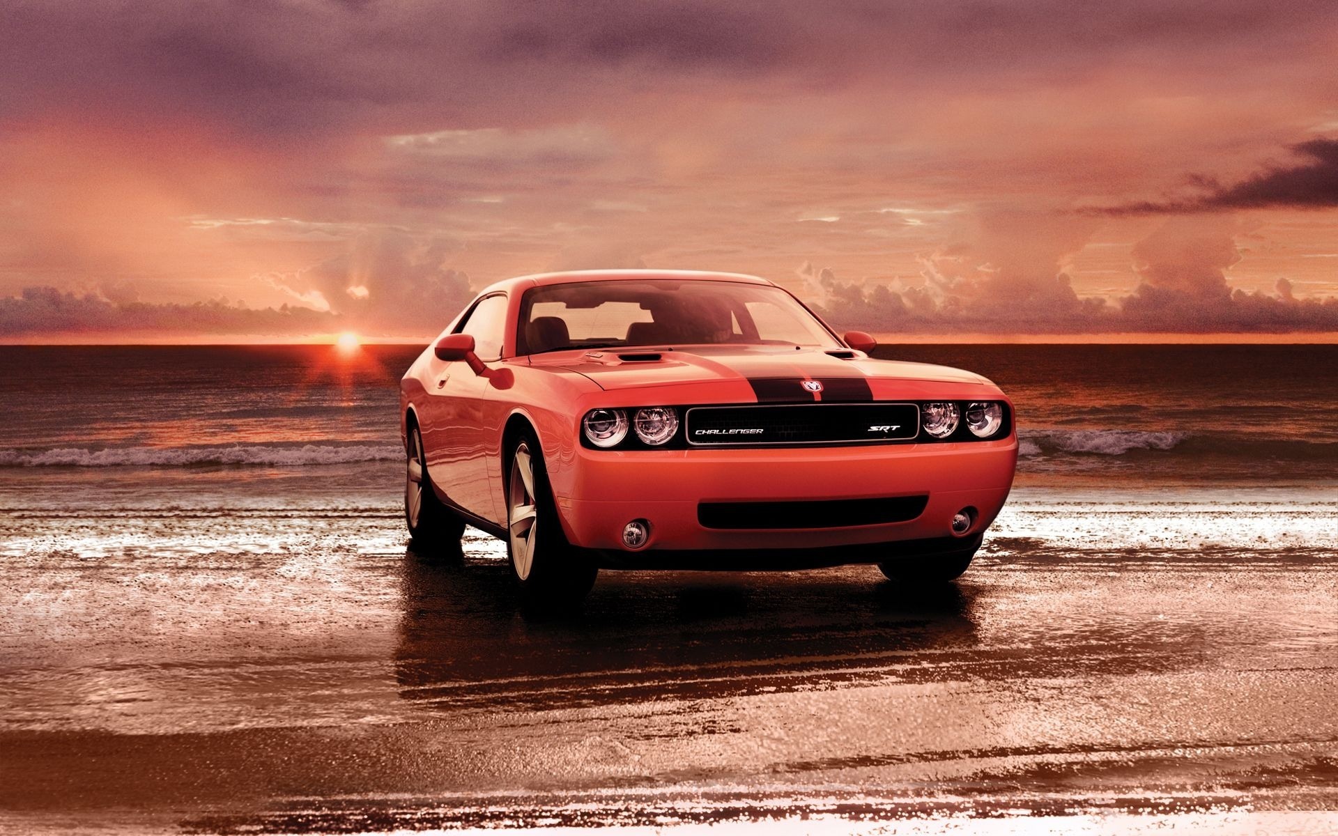 Нд 240. Dodge Challenger srt8. Dodge Challenger Red. Дочь Челленджер. За рулем Додж Челленджер.