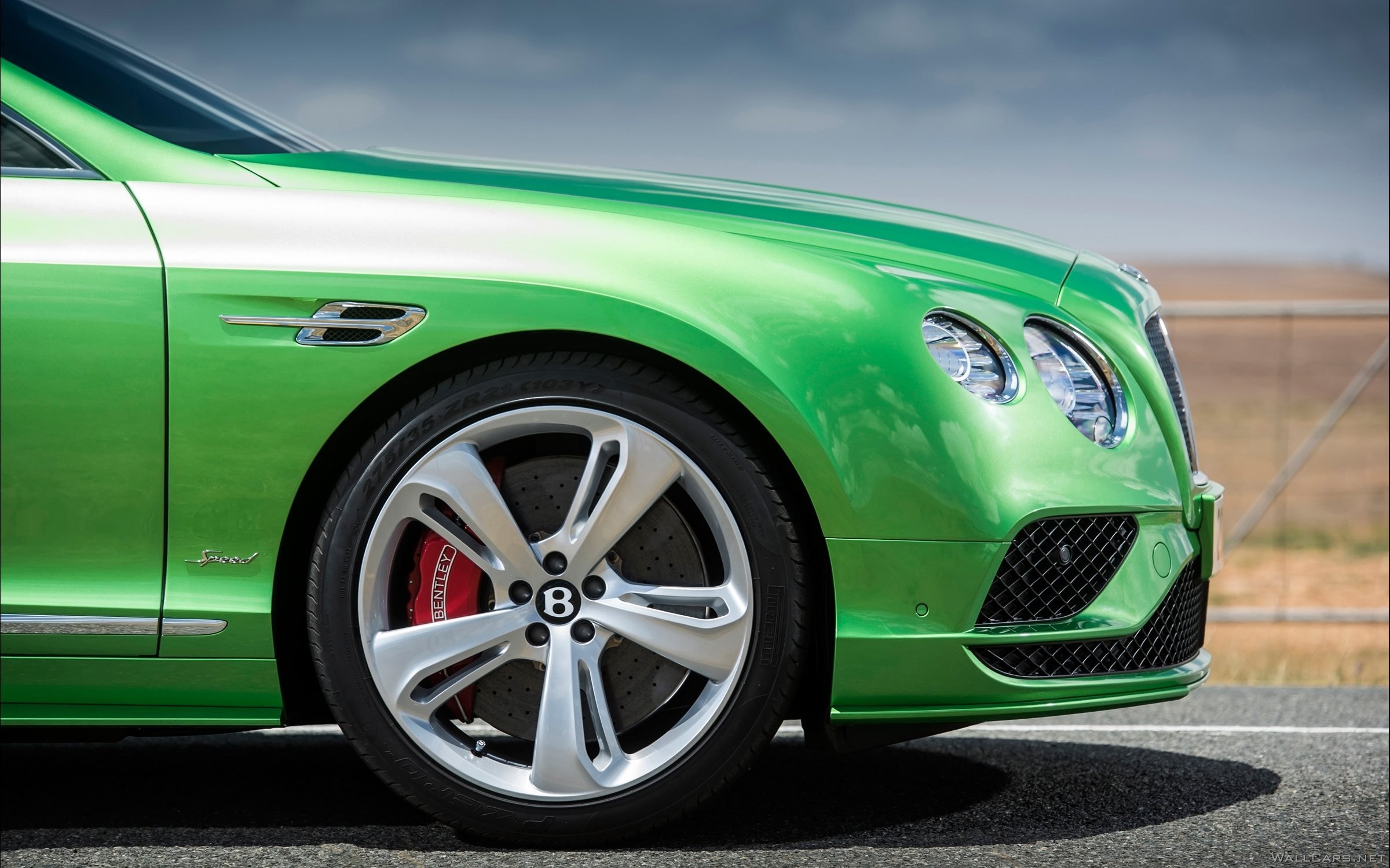 21 дюйм, макро, крупный план, зеленый Bentley Continental GT Speed,  2015, фары, диски, суппорт