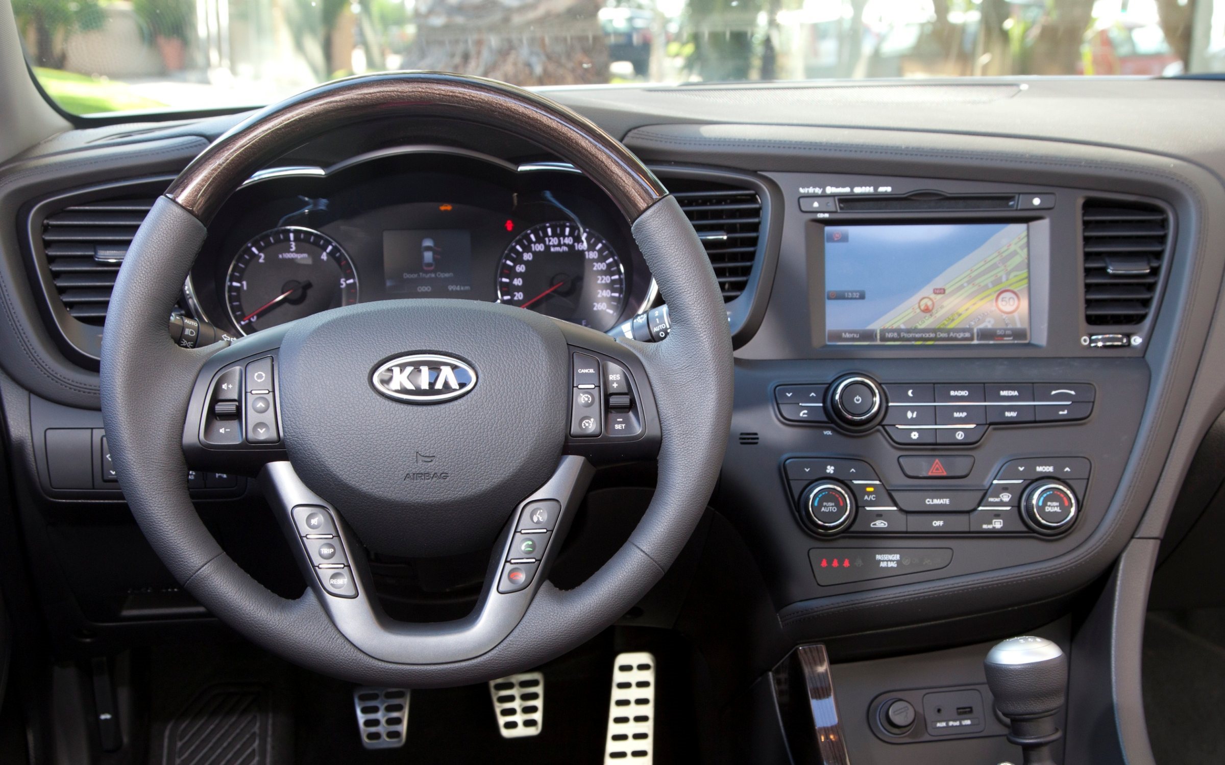 Kia k2 2015