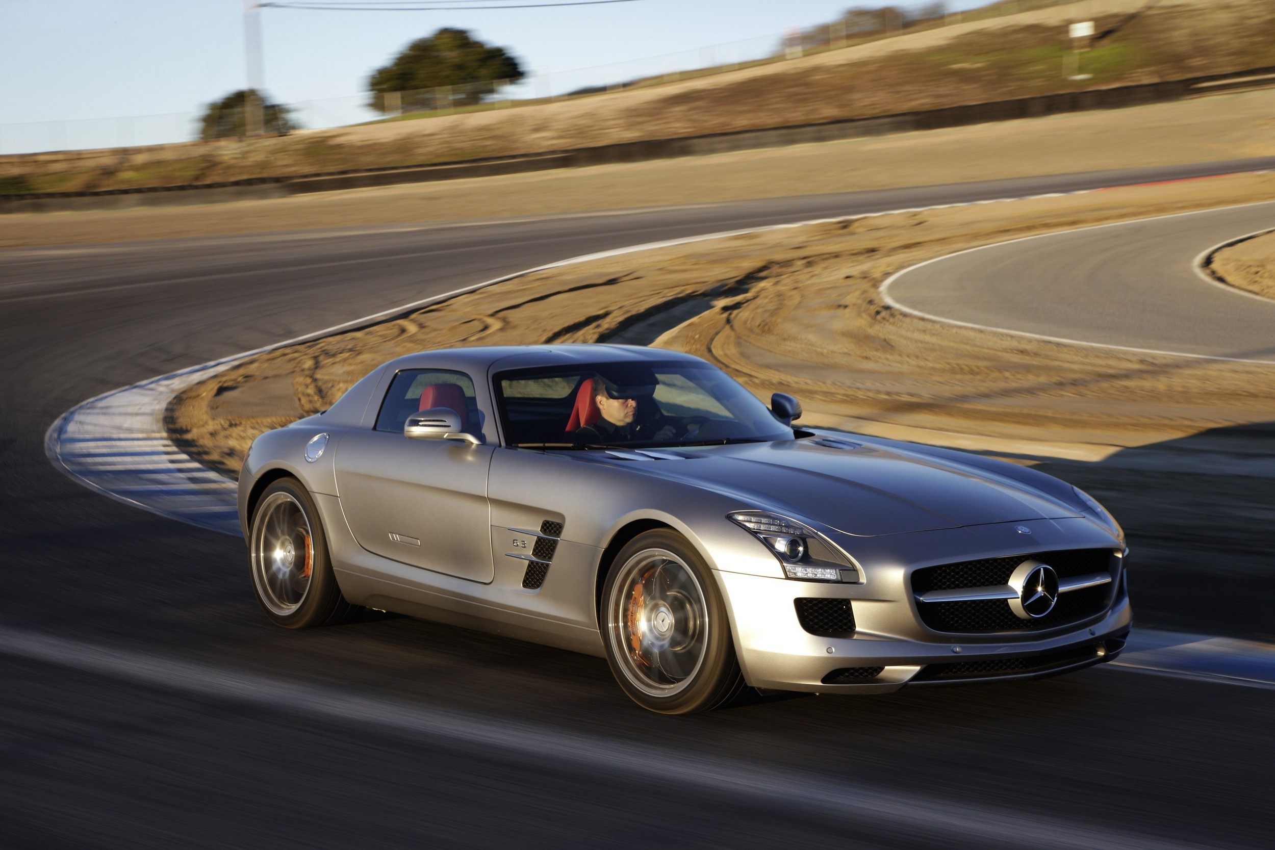 Mercedes Benz SLS AMG gt3 2011