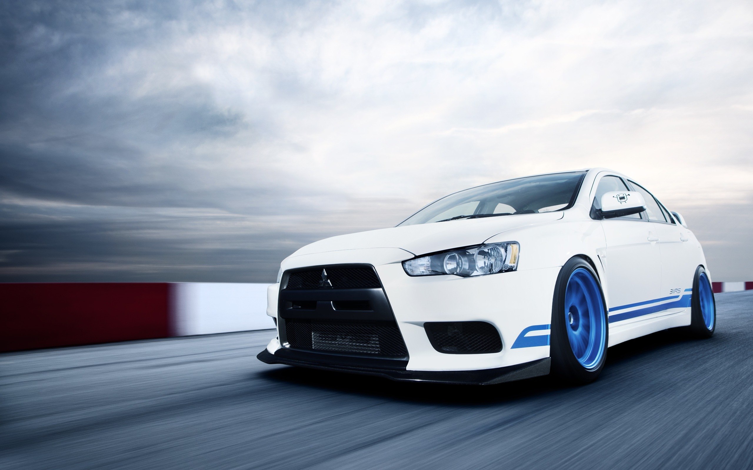 Mitsubishi Lancer Evolution 10 White