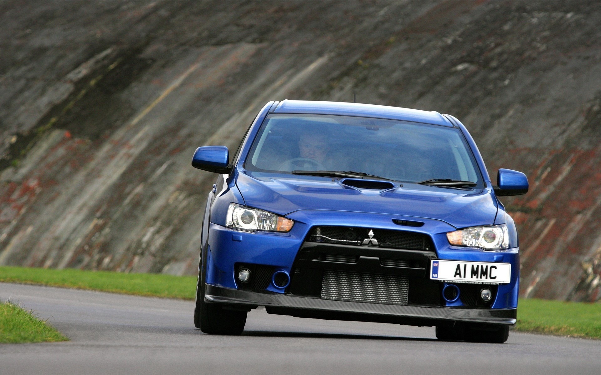 Mitsubishi Lancer Evolution 10 синий