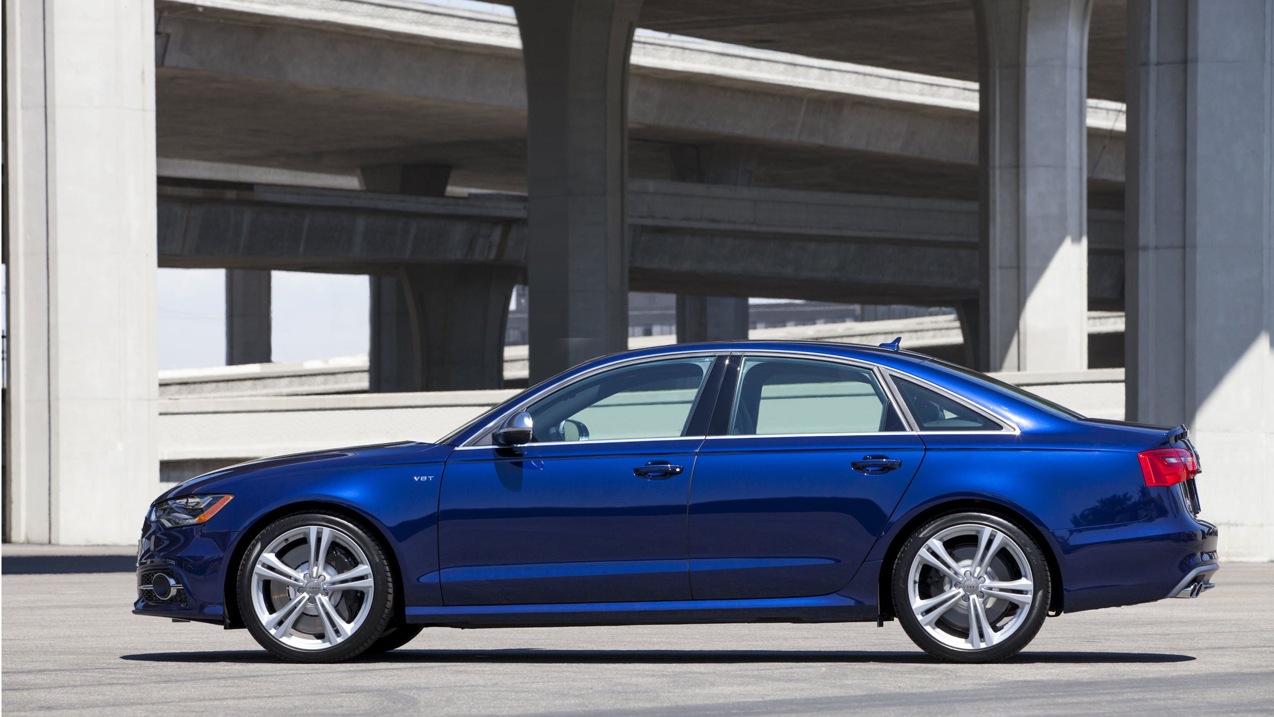 Сине 6. Audi a6 c8 Blue. Ауди s6 с6. Ауди s6 седан. Audi a6 c7 синяя.