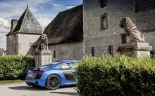 Синяя Ауди Р8, Audi R8 LMX, кусты, лето, львы, вилла, новый суперкар Ауди, фото Ауди Р8