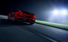 Итальянский суперкар Феррари Ф12, Ferrari F12berlinetta Novitec Rosso, ночь, трасса, скорость