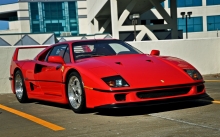 Красная Ferrari F40, стоянка, передок, блеск, вид спереди
