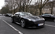  Aston Martin Vantage