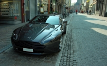  Aston Martin Vantage  