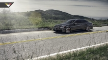 Серый Mercedes-Benz E63 AMG, Vorsteiner, 2014, новинка, автотюнинг, солнце, лучи, трасса, природа, пейзаж