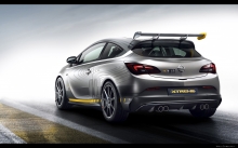 Экстрим версия Opel Astra, Серебристый Опель Астра, трек, небо