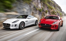 Белый и красный Ягуар, Jaguar F-Type R Coupe, спереди, фары, скорость, решетка, скалы, камни, природа