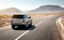 Серый Range Rover в пустыне, трасса, пейзаж, тонировка
