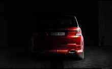 Красный Range Rover Sport, темнота, появление, гараж, багажник