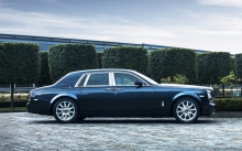 Вид сбоку Rolls-Royce Phantom Metropolitan Collection, 2015, профиль, диски, седан
