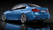 Голубой BMW M3 Sedan, БМВ 3 серии, отражение, блеск, темный фон