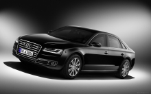 Черная Ауди А8, Audi A8 L, TFSI quattro, диски, студия, спереди, фары, решетка, значок